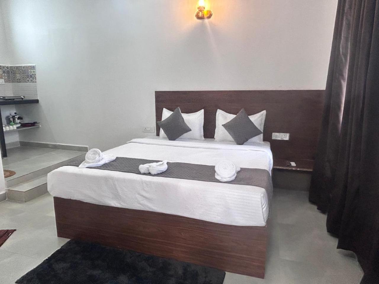 Hotel Baga Place Екстер'єр фото