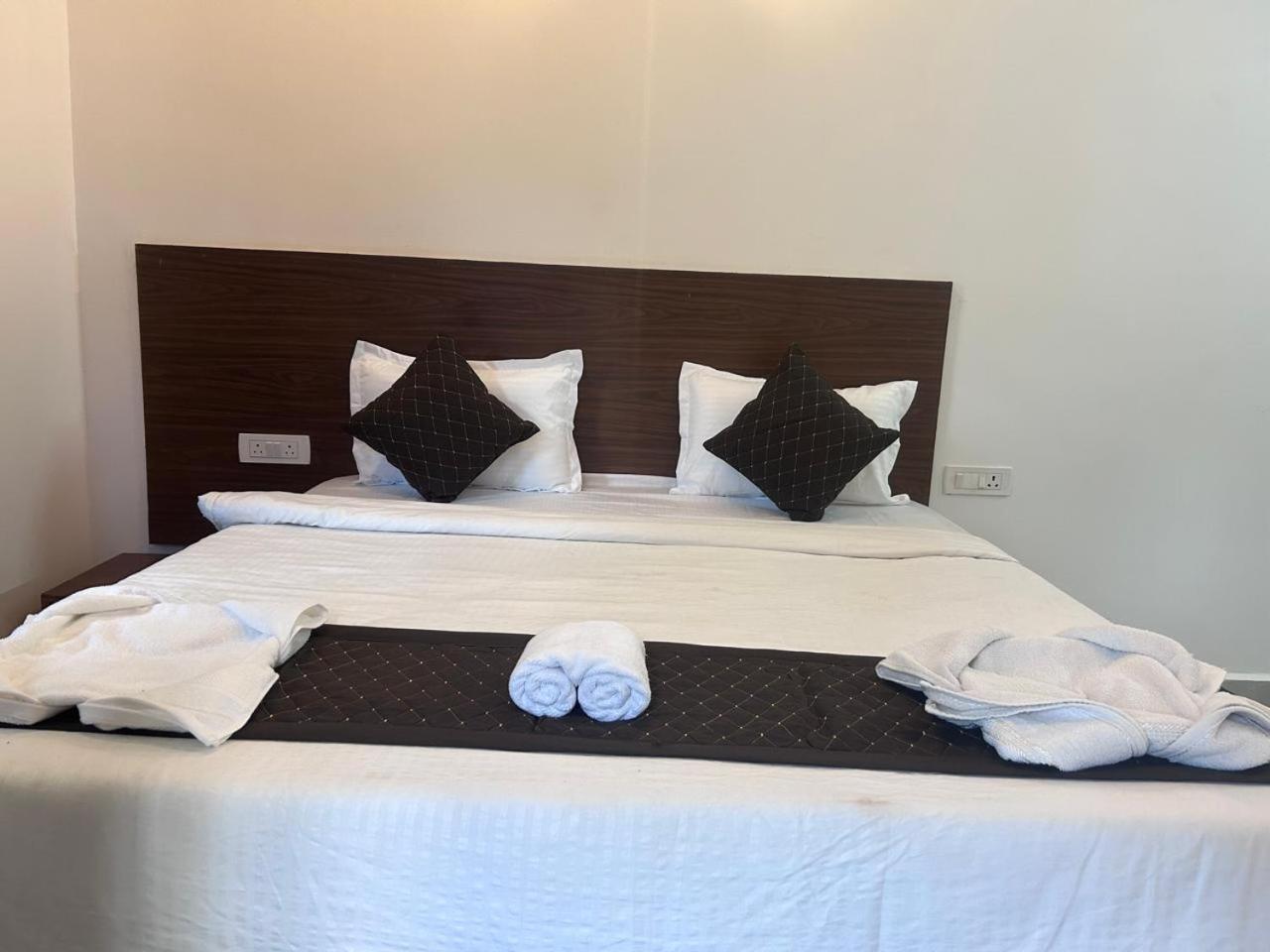 Hotel Baga Place Екстер'єр фото